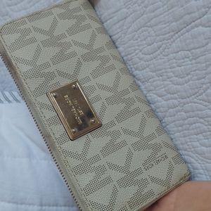 Michael kors wallet